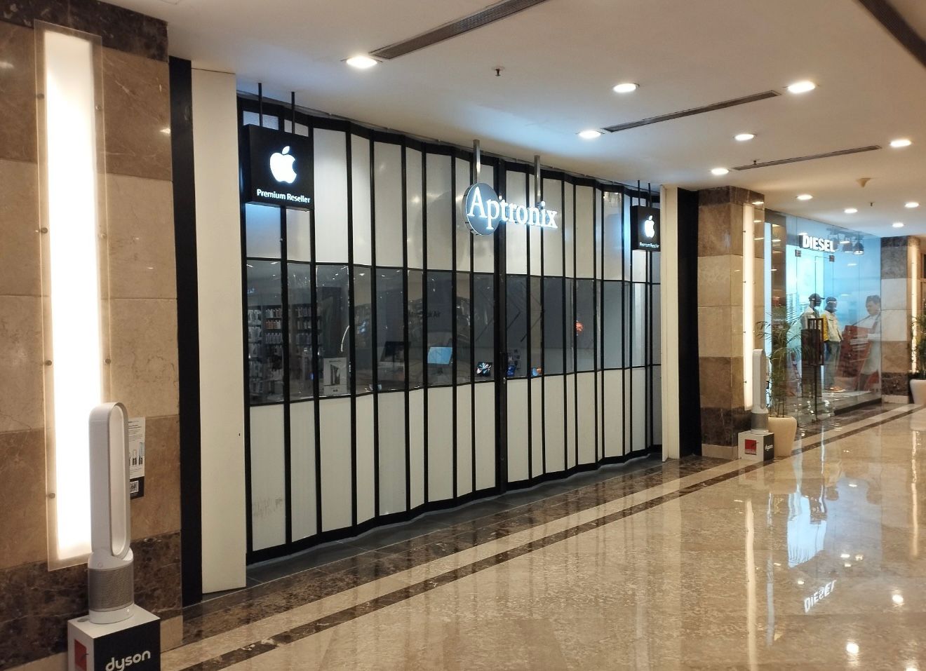 Aluminium Polycarbonate Sliding Door - Image 7